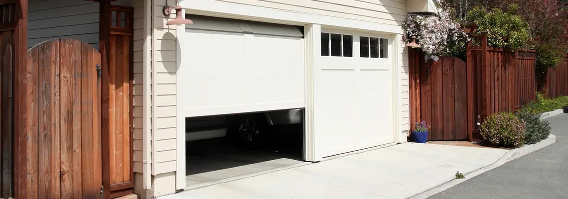 Repair Garage Door Won't Close Light Blinks in Port Charlotte, Florida